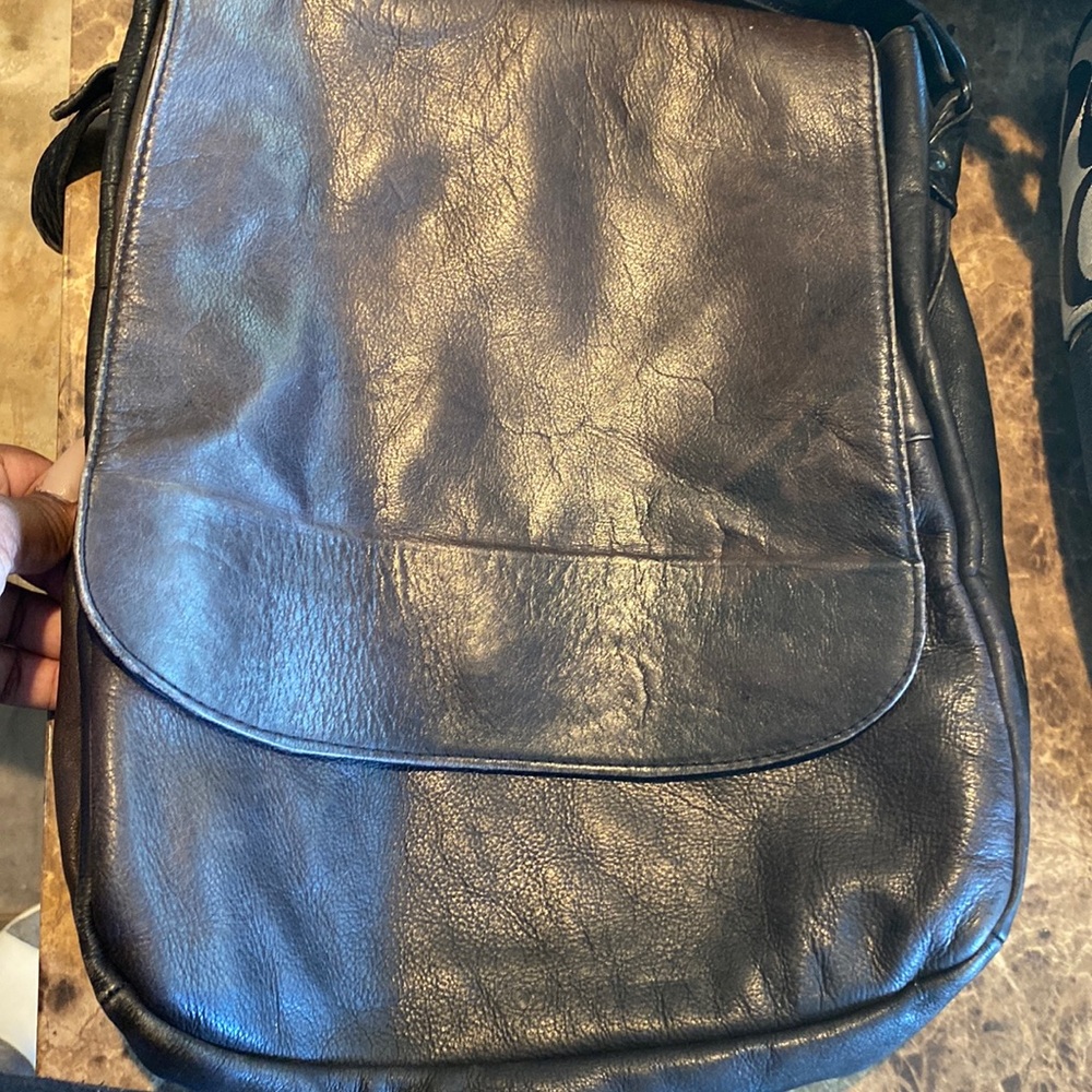 Brown leather bag 100% leather lightly used